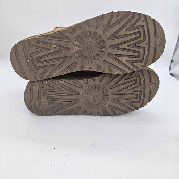 UGG Classic Mini II Boots Chestnut Tan Size 10 Preowned - Picture 13 of 14